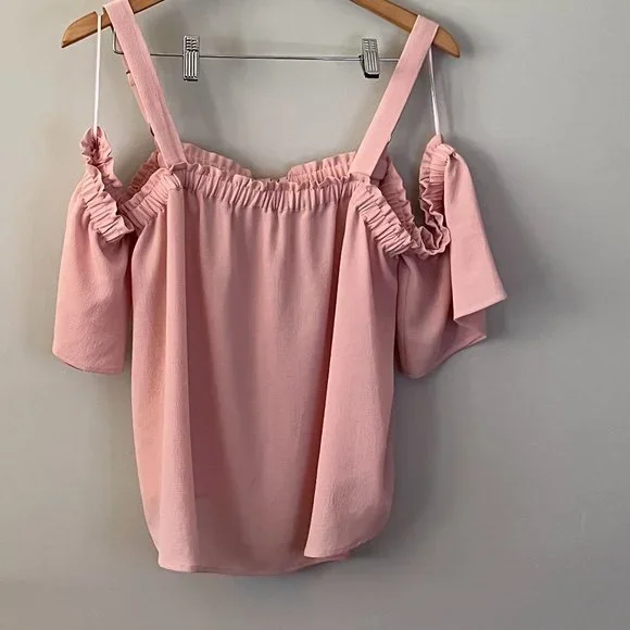 Candie's Separated Shoulder Soft Pink Top in Junior's Size XL NWT - Picture 3 of 11